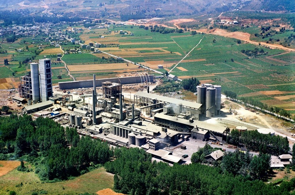 TORAL CEMENT PLANT. COMPLETE LINE OF CEMENT IN TORAL DE LOS VADOS. CASTILLA AND LEON (SPAIN)